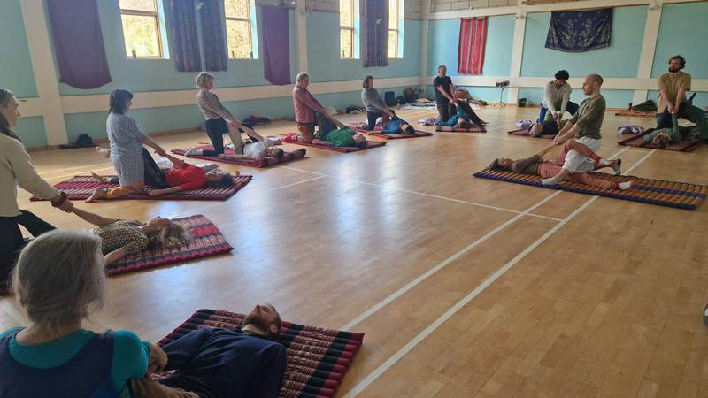 Thai massage course practice in Totnes.